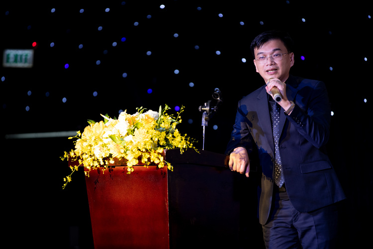 CEO of BIN Corporation Group, Mr. Jimmy Lee, sent encouragement to employees CEO of BIN Corporation Group, Mr. Jimmy Lee, sent encouragement to employees