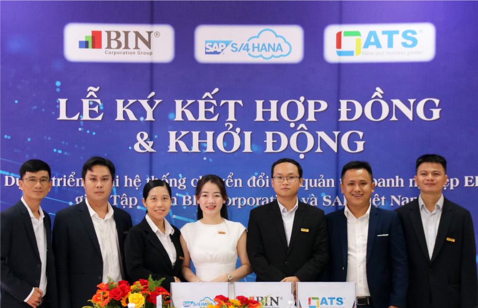 Some pictures at the announcement ceremony