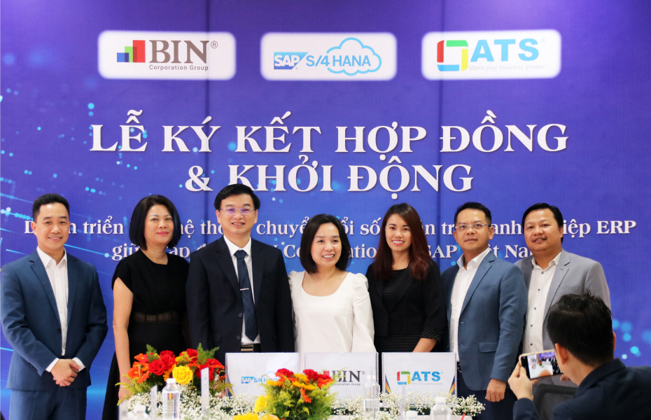 Some pictures at the announcement ceremony